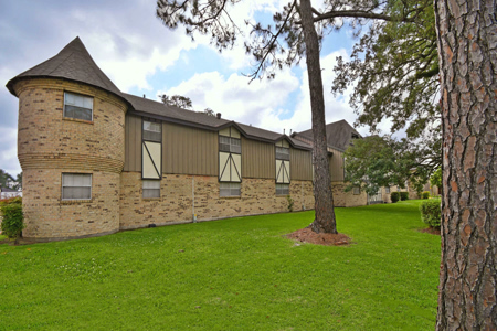 Canterbury House-exterior-frontage-0918-1200w